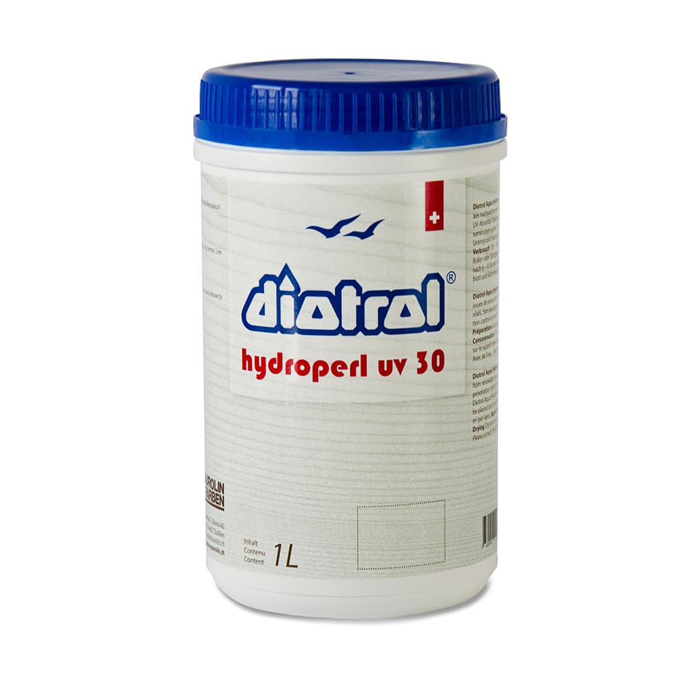 Diotrol Aqua Hydroperl UV met remarquablement en valeur la structure naturelle du bois et la façade conserve son aspect naturel.