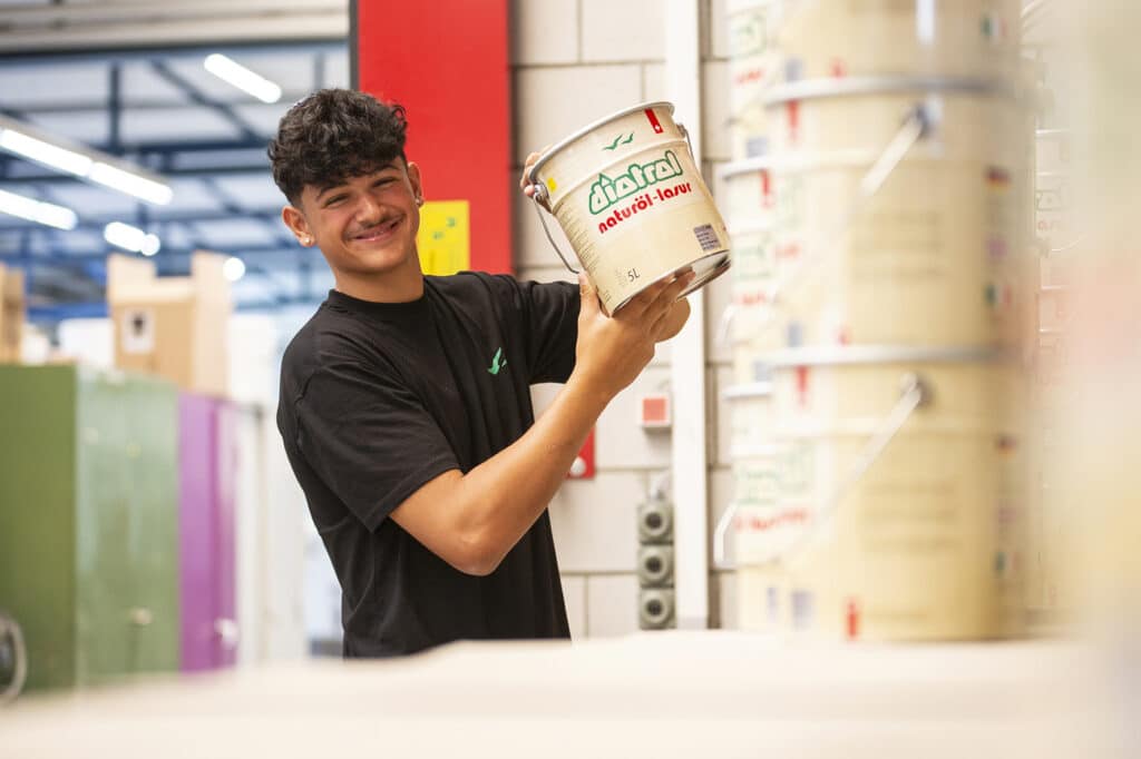 Besmir Bilalli Lernender logistik web